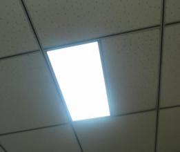无边框面板灯!贴片LED高亮灯珠的利用寿命,高亮度问题若何解决